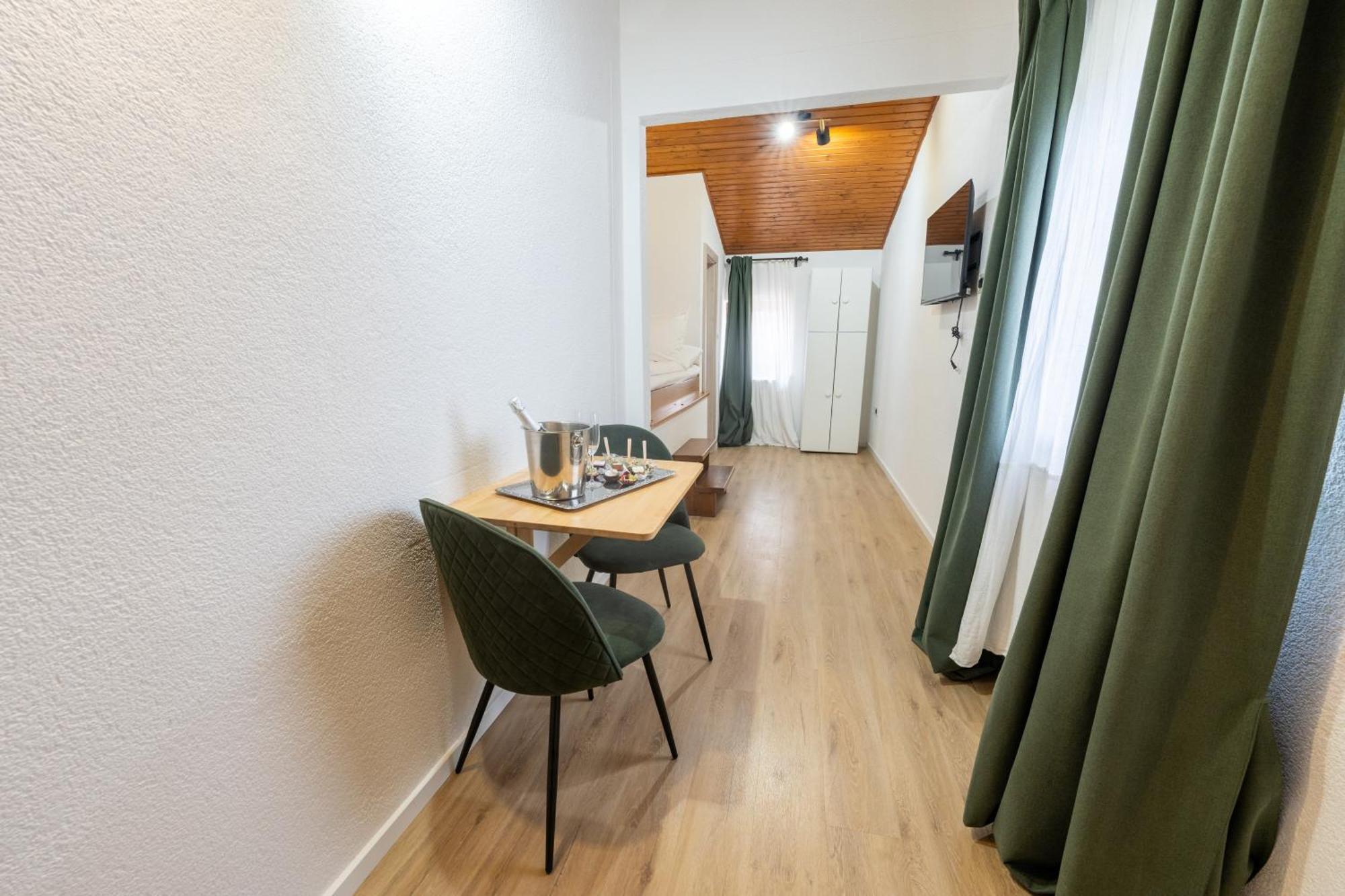 Hotel Maslina Seget  Buitenkant foto